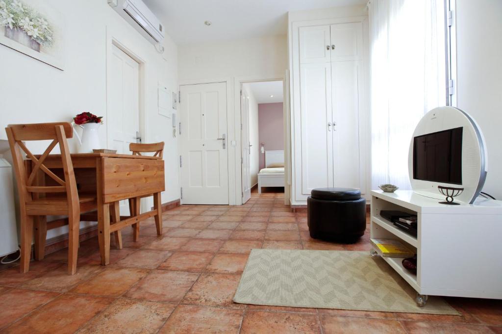 Apartamento Tirso De Molina Μαδρίτη Δωμάτιο φωτογραφία